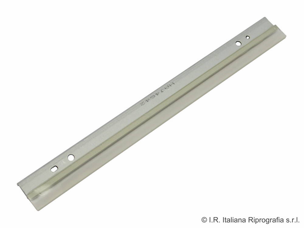 2014043 Compatible Drum Cleaning Blade - Image 1